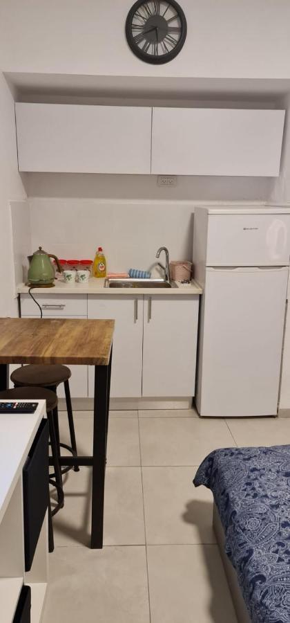 דירת חדר יפה ונעימה באיזור פסטורלי ושקט Apartamento Zihron Yaakov Exterior foto