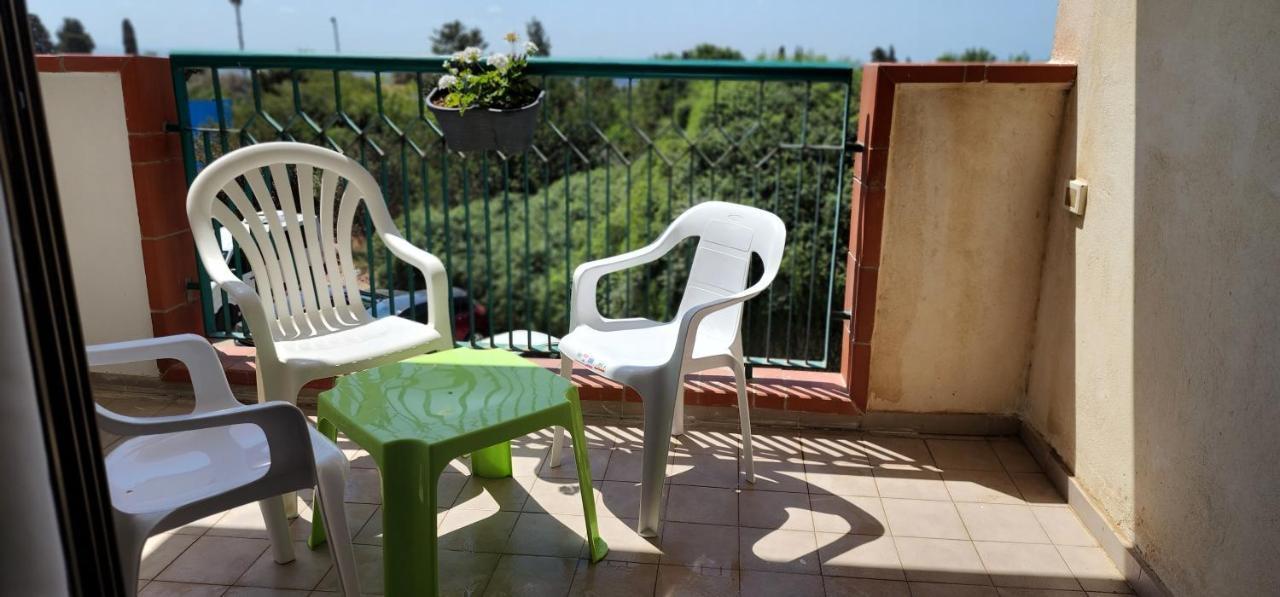 דירת חדר יפה ונעימה באיזור פסטורלי ושקט Apartamento Zihron Yaakov Exterior foto
